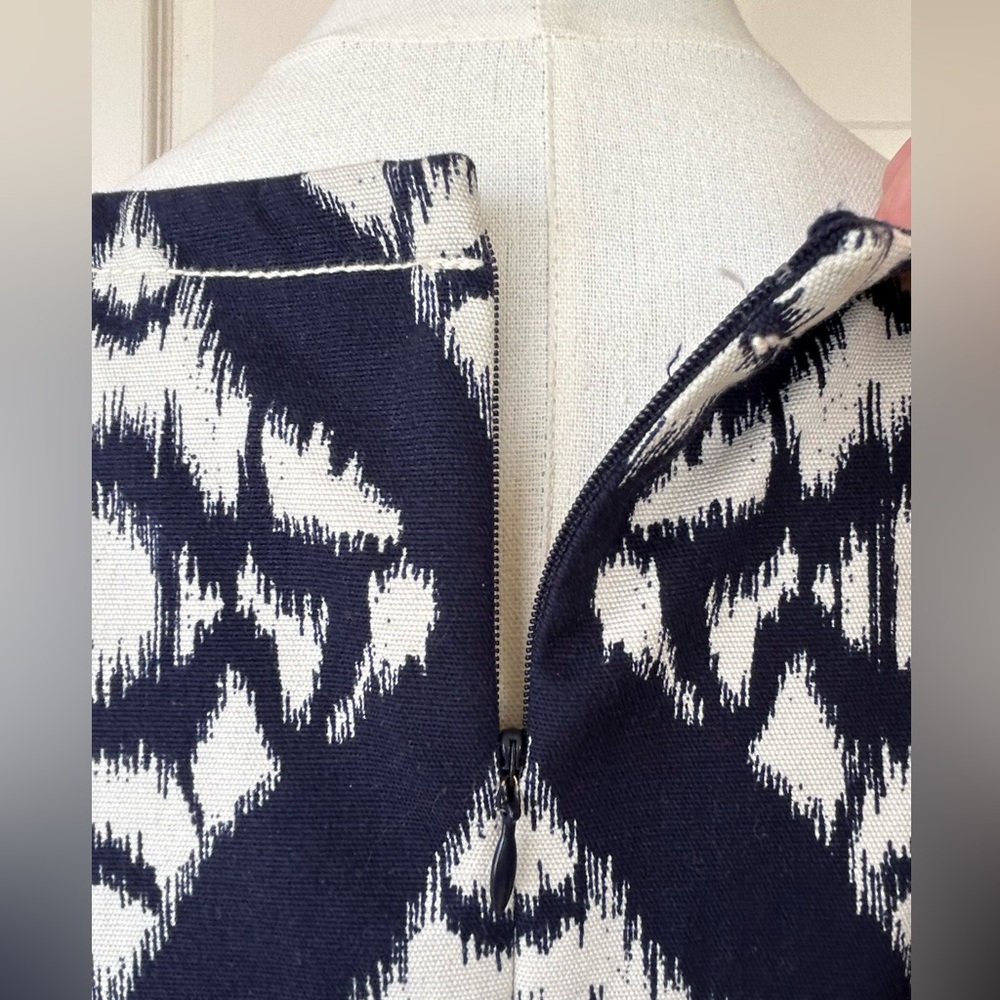 Talbots Women’s Ikat Stretch Dress Sleeveless Size 10 - Picture 5 of 12